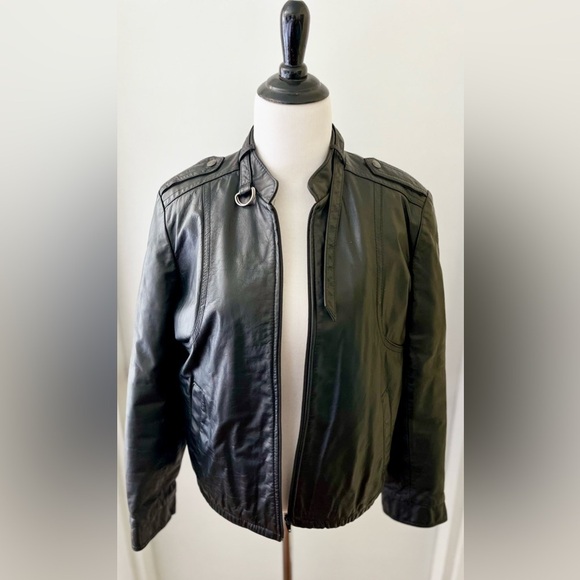 Vintage Leather Jacket 70s/80s Black Unisex Moto Bomber Size M/L Tab Shoulder - Picture 2 of 15